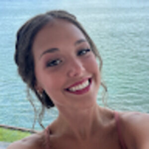 Meet your Posher, Delanie